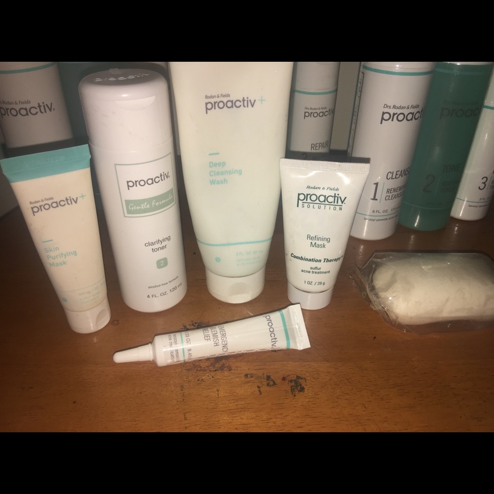Proactive facial cleansers